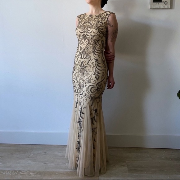 Adrianna Papell beaded sleeveless long gown - Picture 7 of 9
